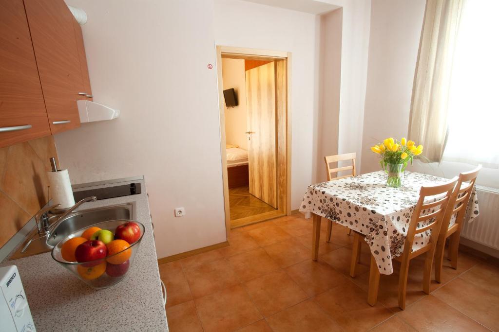 Alo Apartments Vila Klara Любляна Номер фото
